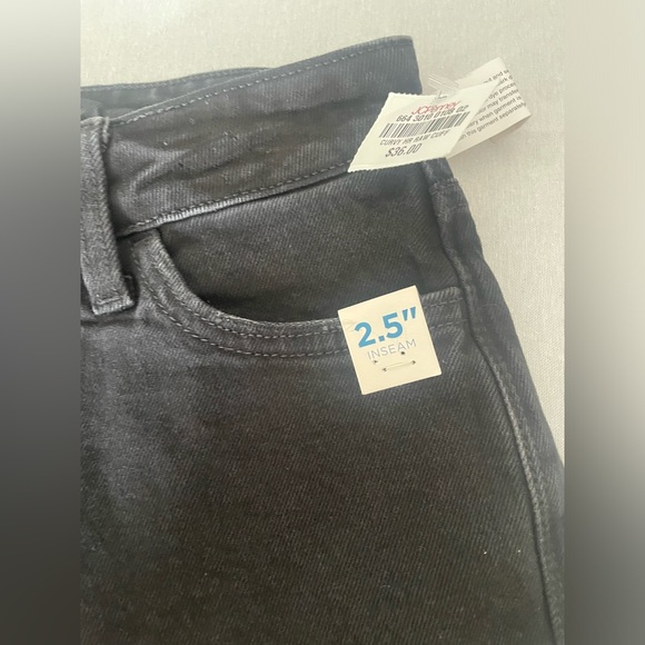 Arizona Jean Co Women’s Mid Rise Short Roll Tab Size 1 New w tag. - Picture 4 of 7